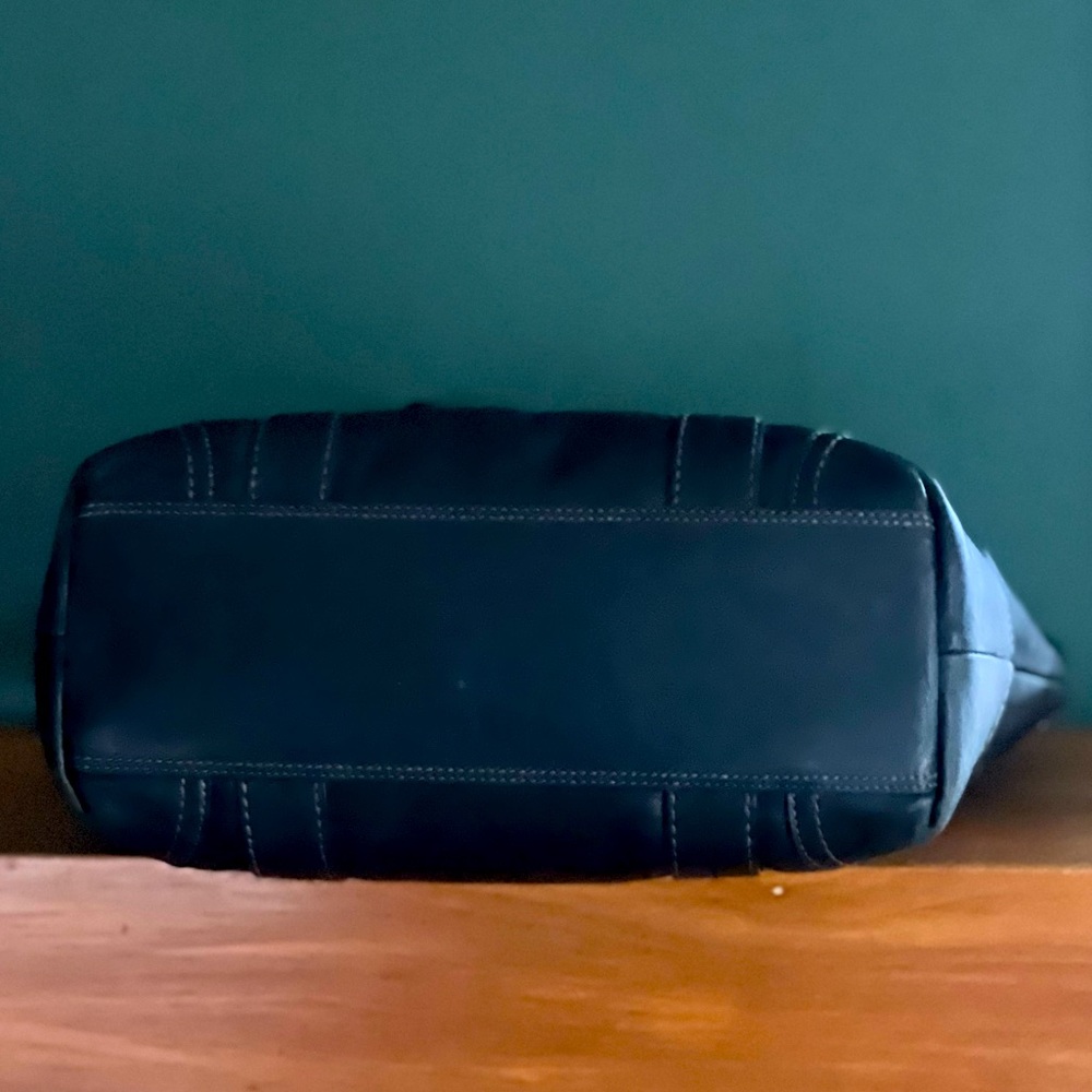Coach Hampton Shoulder Bag - Picture 4 of 12
